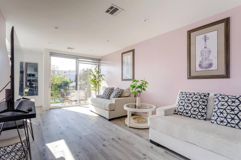 Villa Stunning Hollywood Townhouse With Sunny Views Los Ángeles Exterior foto