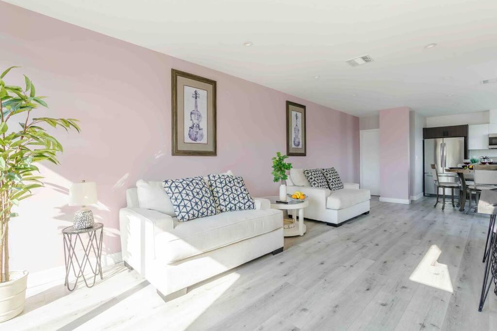 Villa Stunning Hollywood Townhouse With Sunny Views Los Ángeles Exterior foto